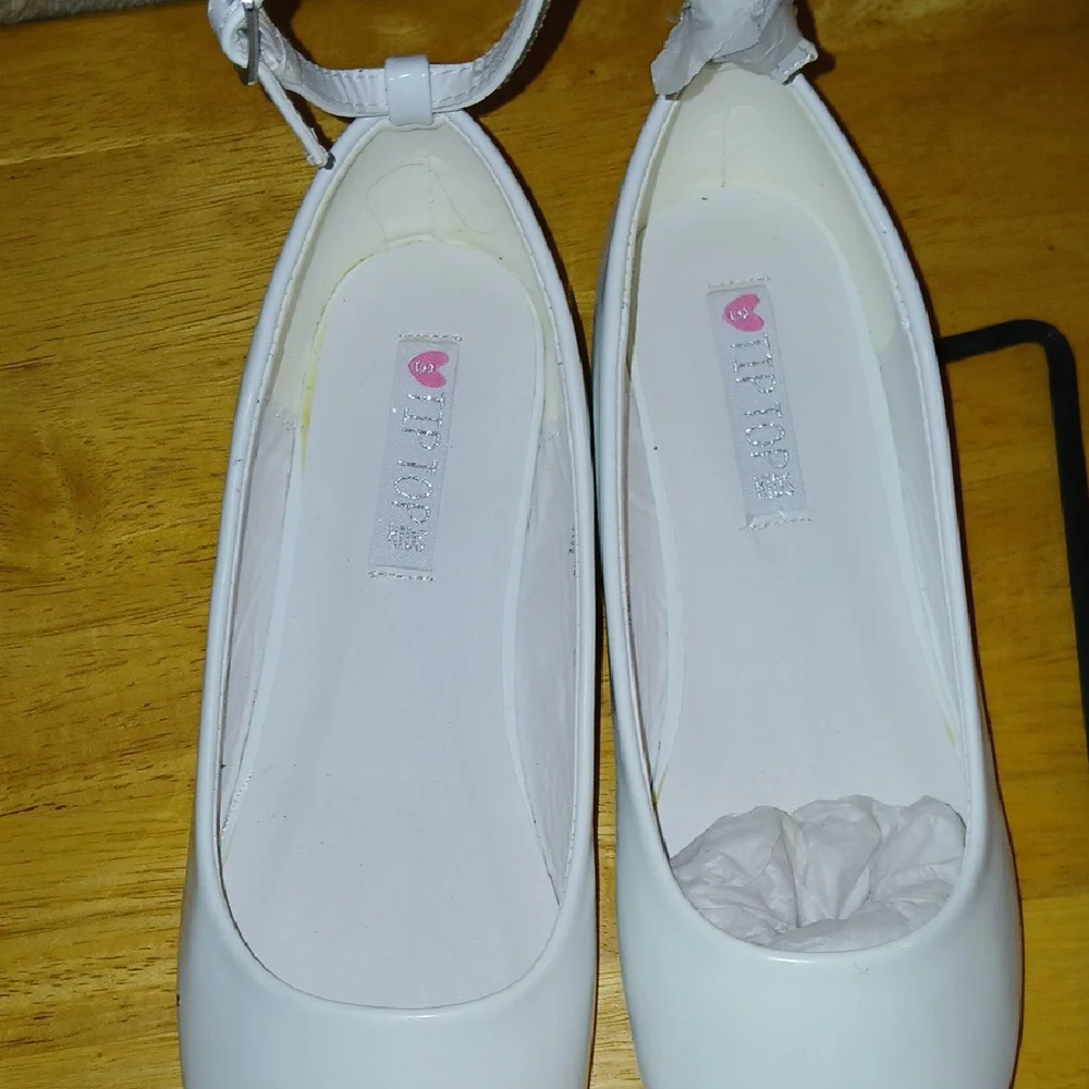 Elegant White Women's Flats